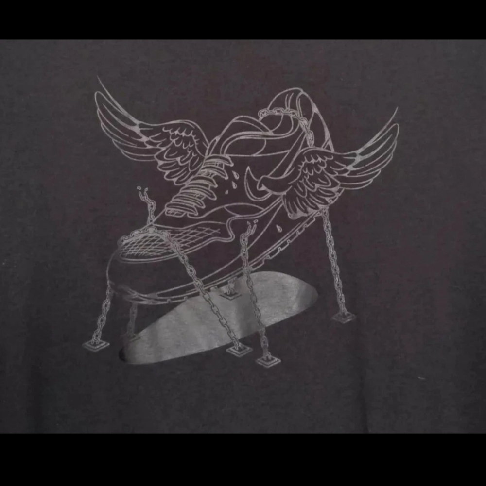 Nike Boys Air Max Robot Graphic Tee T-Shirt Size Large Black Lightweight Y2K.